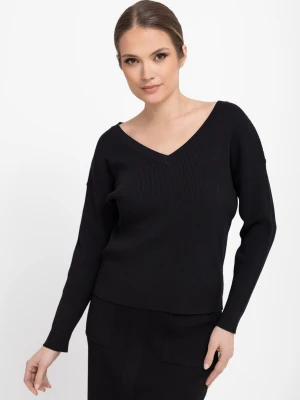 Czarny, prążkowany sweter z dekoltem S-TIKA Volcano