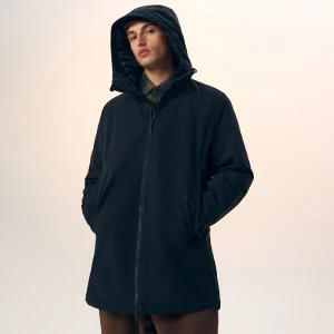 Czarny prosty płaszcz z kapturem i ociepleniem House