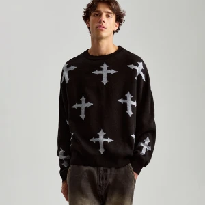 Czarny sweter o pudełkowym kroju z wyszytymi gotyckimi krzyżami House