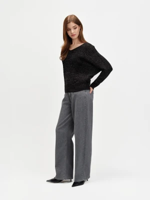 Czarny sweter z wycięciem na plecach Top Secret