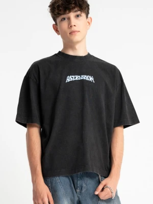 Czarny t-shirt boxy z autorską nadrukiem z przodu Reporter Young