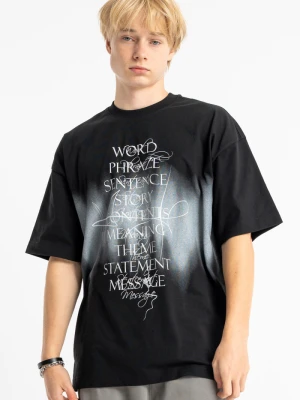 Czarny t-shirt OVERSIZE z autorską grafiką z przodu Reporter