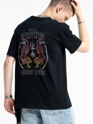 Czarny t-shirt z autorską grafiką z tyłu Reporter