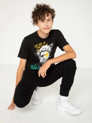 Czarny T-shirt z nadrukami Reporter