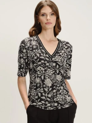 Czarny t-shirt z roślinnym printem Greenpoint