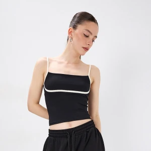 Zdjęcie produktu Czarny top z białą lamówką House