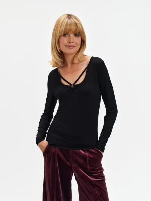 Czarny top z efektownym dekoltem Top Secret