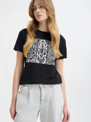 Czarny top z nadrukiem Greenpoint