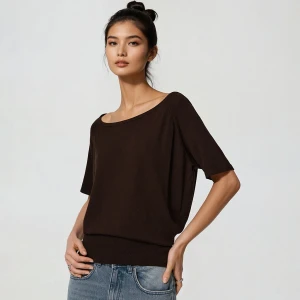 Czekoladowa bluzka one shoulder z szerokim ściągaczem House