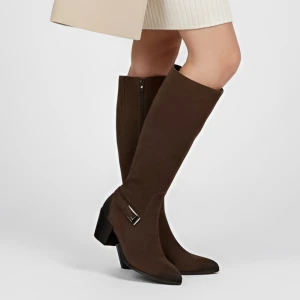 Kozaki damskie Armodo, wysoka cholewka zamszowa i zapinane na suwak na stabilnym klocku, czekoladowe, 70156-W