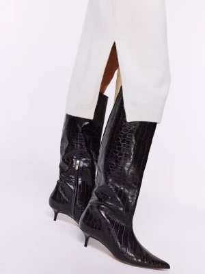 Czekoladowe kozaki z fakturą skóry krokodyla TARANKO