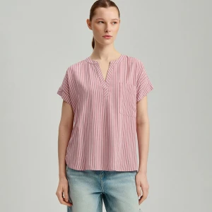 Czerwona bluzka z krótkim rękawem i dekoltem V House