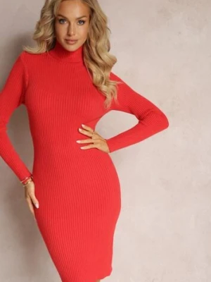 Czerwona Dopasowana Sukienka z Golfem i Prążkowanej Dzianiny Mariase j&x