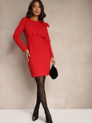 Czerwona Koktajlowa Sukienka o Dopasowanym Kroju z Kokardą na Ramieniu Innathia lovery