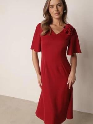 Czerwona Koktajlowa Sukienka VICES ze Zwiewnymi Rękawami i Kwiatową Aplikacją 3D Talilia