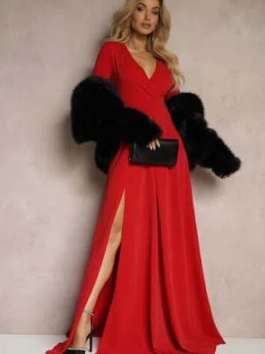 Czerwona Kopertowa Sukienka o Rozkloszowanym Kroju z Rozcięciem i Metalicznymi Przeszyciami Emiraia messaya