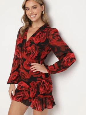 Czerwona Kopertowa Sukienka z Marszczeniami i Falbanką w Kwiatowy Wzór Ceatera retro & icone