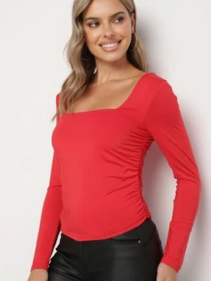 Czerwona Krótka Bluzka z Wiskozą Kwadratowym Dekoltem i Marszczeniem po Bokach Cedika by swan
