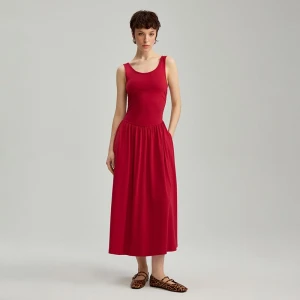 Czerwona sukienka midi fit&flare z kieszeniami House
