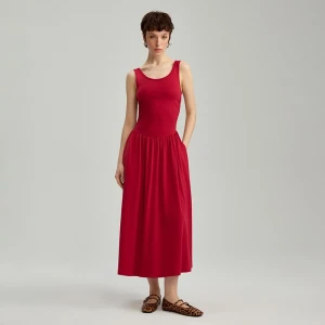 Czerwona sukienka midi fit&flare z kieszeniami House