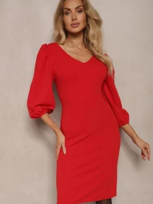 Czerwona Sukienka o Dopasowanym Kroju z Lekko Bufiastymi Rękawami Zinnashira lovery