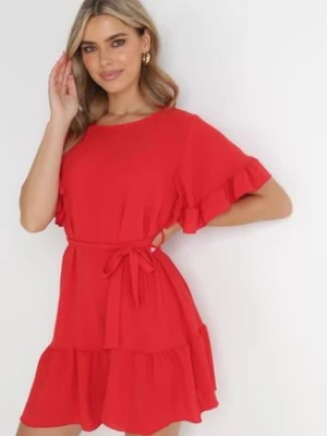 Czerwona Sukienka Rozkloszowana z Wiązanym Paskiem Kastan