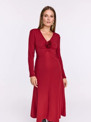 Czerwona sukienka z ozdobną różą TARANKO