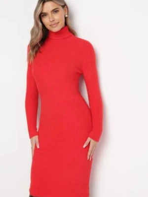 Czerwona Sweterkowa Puchata Sukienka Midi z Wełny z Golfem Sebhat