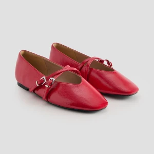 Czerwone baleriny w stylu Mary Jane z klamerkami House
