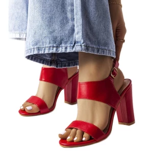 Czerwone sandały na słupku Rachelle Inna marka