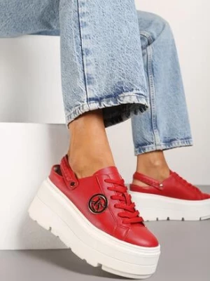 Czerwone Sneakersy Vices na Grubej Tłoczonej Podeszwie z Paskiem na Pięcie i Metaliczną Ozdobą Zenfedi