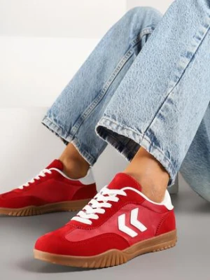 Czerwone Sneakersy w Stylu Klasycznych Tenisówek z Ozdobnymi Przeszyciami Napilia