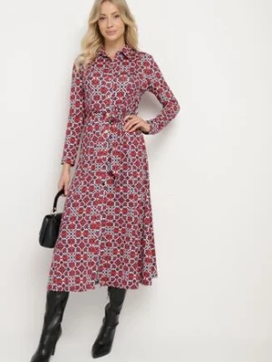 Czerwono-Biała Taliowana Sukienka Maxi z Materiałowym Paskiem w Geometryczny Print Filint by swan