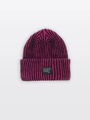 Czerwono-czarna czapka z naszywką z przodu Reporter