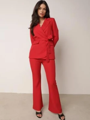 Czerwony Komplet Garniturowy Marynarka z Wiązanym Paskiem i Spodnie Falloria made in italy