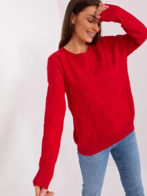 Czerwony sweter damski klasyczny we wzory