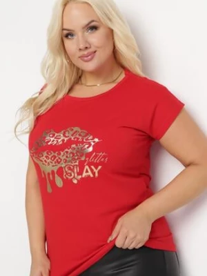 Czerwony T-shirt z Metalicznym Złotym Nadrukiem Slay Khaji
