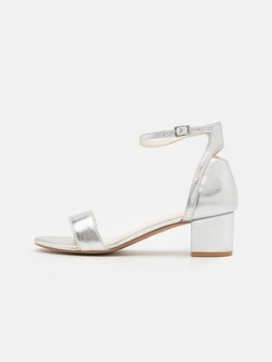 Czółenka Anna Field