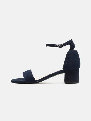 Czółenka Anna Field