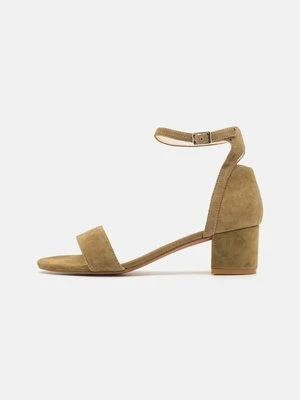 Zdjęcie produktu Czółenka Anna Field