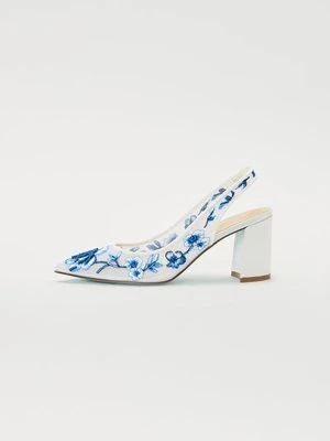 Czółenka Blue By Betsey Johnson