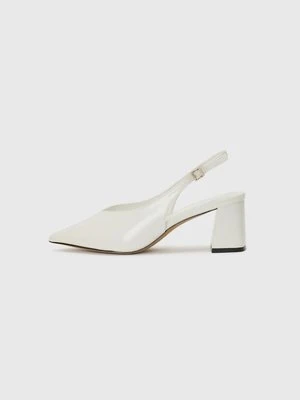 Czółenka Call it Spring