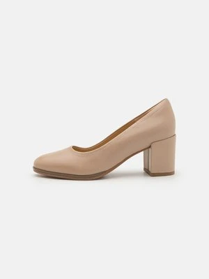 Czółenka Clarks