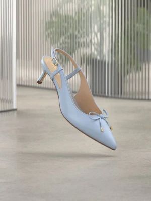 Czółenka Clarks jasnoniebieski