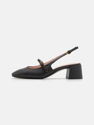 Czółenka Coccinelle