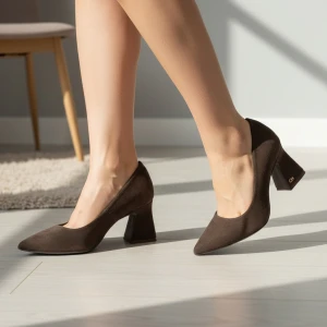 Czółenka damskie Chebello eleganckie zamszowe na wysokim obcasie brązowe 4742_-268-000-PSK-S417