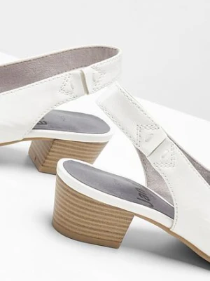 Czółenka Jana z paskiem na pięcie, wygodna tęgość bonprix