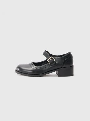Czółenka Koi Footwear