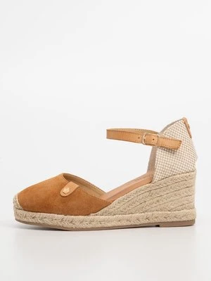 Czółenka na koturnie Carmela