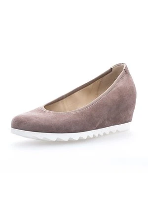 Czółenka na koturnie Gabor